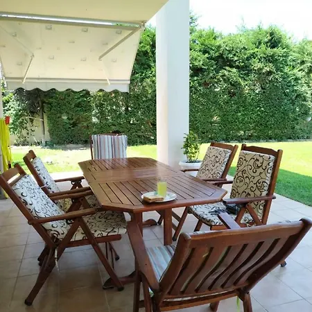 Athina Villa Hanioti